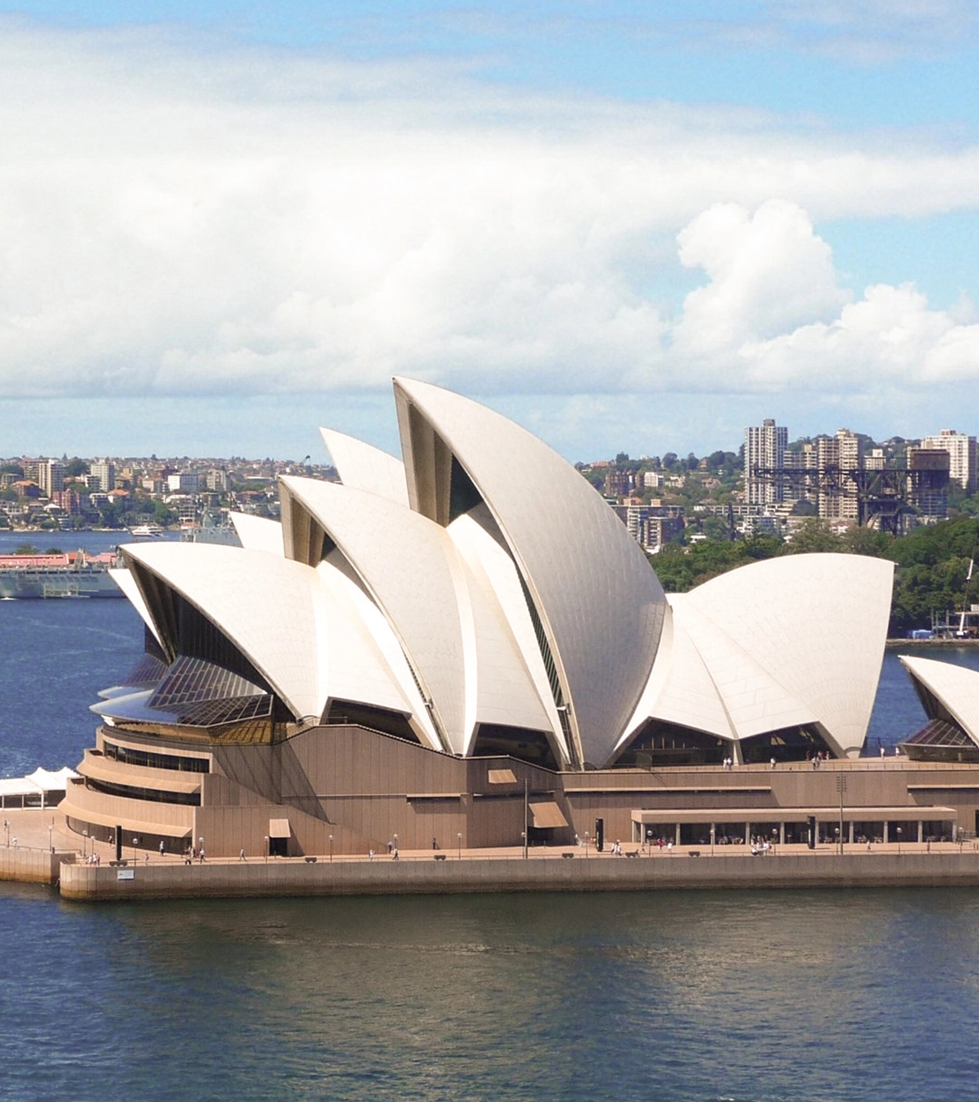 Timeline image marking ALTR Created Diamonds' official expansion into Australia. It commemorates the milestone of the brand being available in 20 countries, showcasing its aggressive global distribution and its first major launch to Australian retailers.